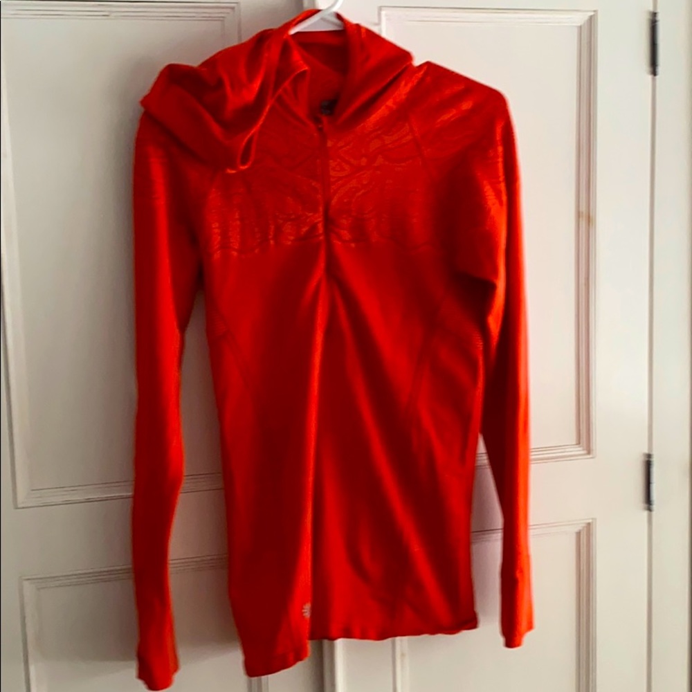 long sleeve hooded athletic top